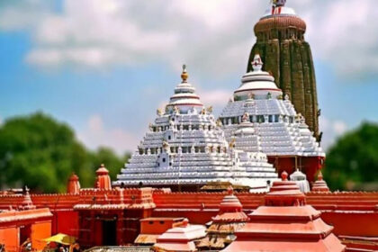 Book a Puri Tour Packages from Delhi